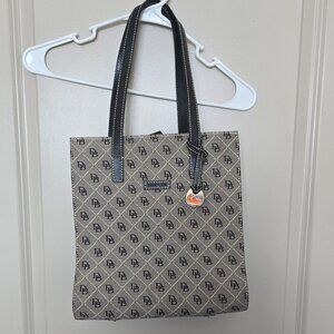 Dooney & Bourke purse